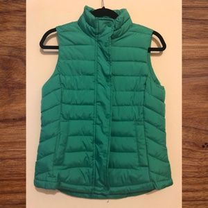GAP Factory Puffer Vest - Green ( XS) NWT